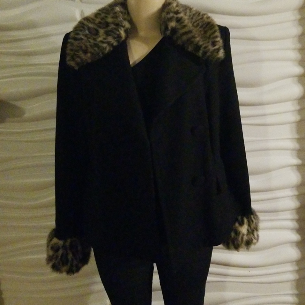 Coat - Picture 2 of 3